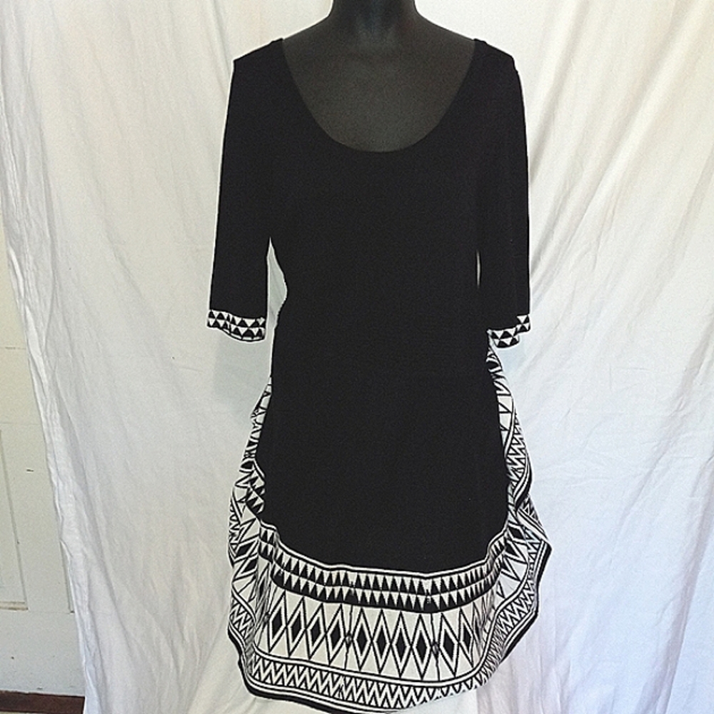Xhilaration Lightweight Sweater Dress Size: XXL Color:Black and White